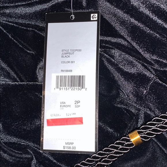 💫Host Pick💫 NWT Tahari Velvety Halter Style Jumpsuit - Picture 6 of 6